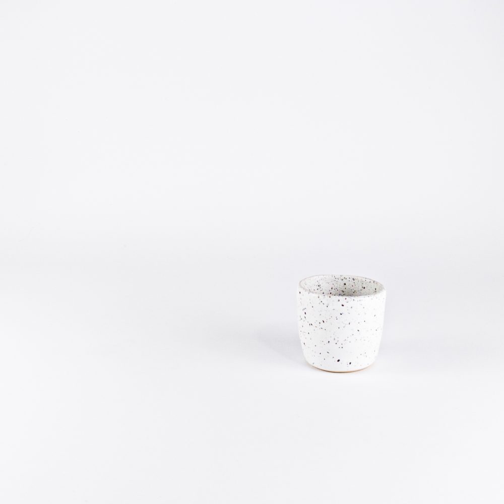 czarka mała 150ml | bryza Mała nakrapiana czarka ceramiczna z kolekcji bryza